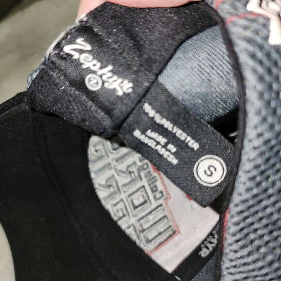 Zephyr Men's Black Gray NCAA 2017 College Baseball World Series Fitted Hat Small - Picture 4 of 7